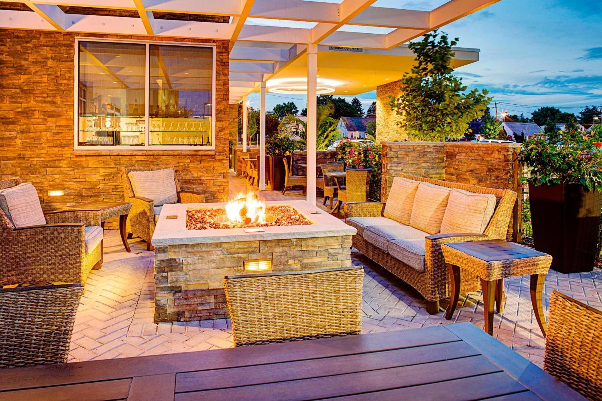 Springhill Suites By Marriott Carle Place Garden City Exteriér fotografie